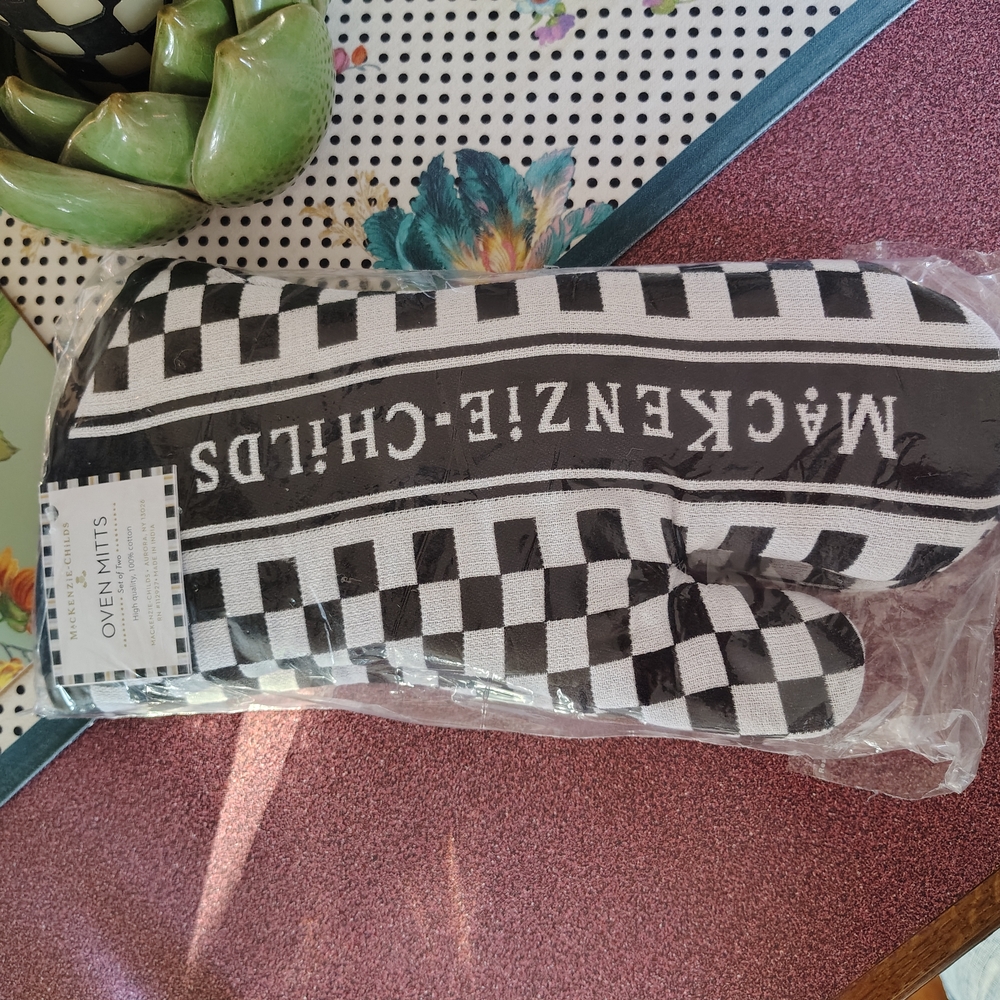 (SOLD)Mackenzie-Childs Black and White Oven Mitt